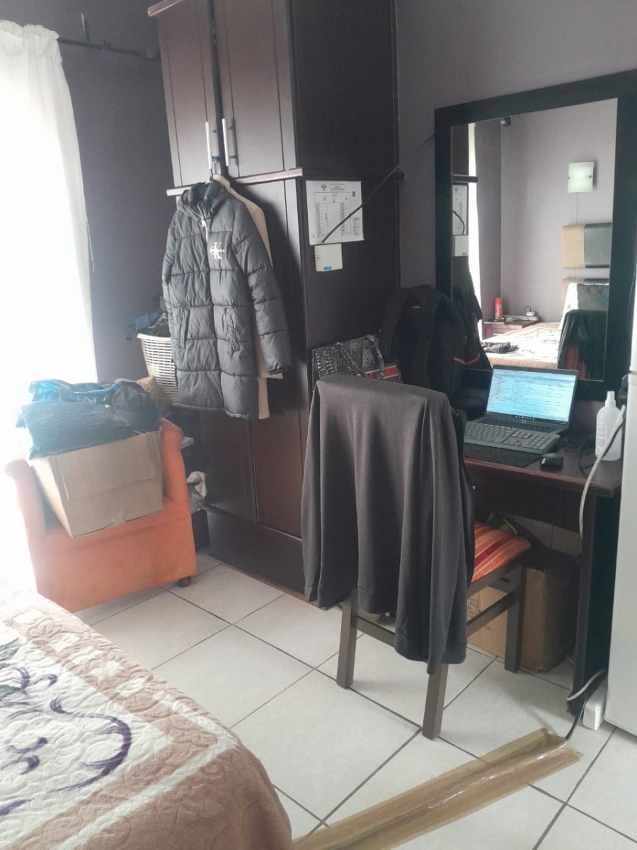 1 Bedroom Property for Sale in Vredenhof Sh Free State